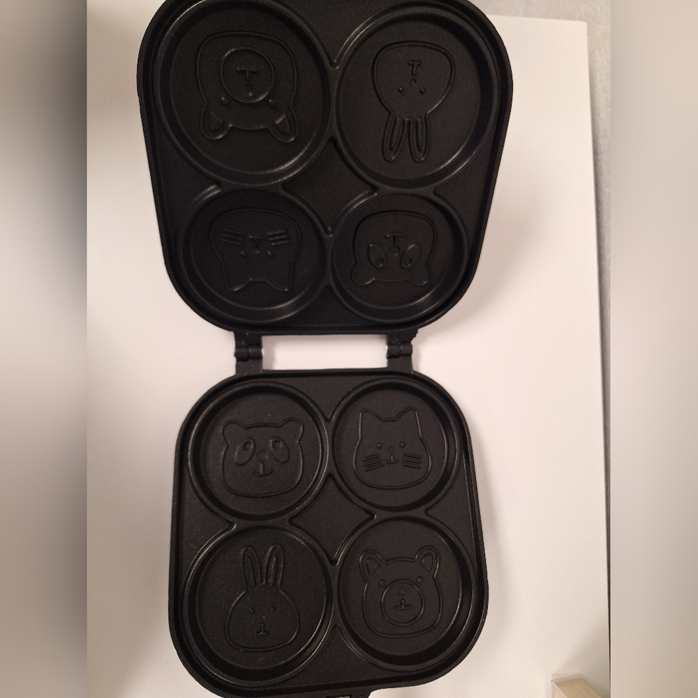 Pancake/ Egg skillet- double sided- New in box - Picture 4 of 4
